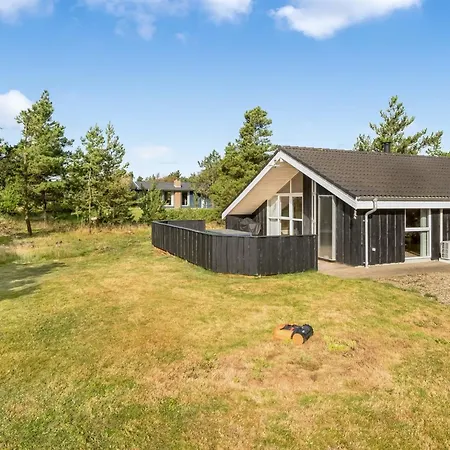 Skrollan - 200m To The Fjord By Interhome * Sindrup