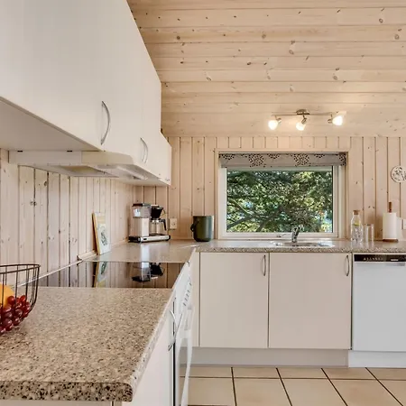 Skrollan - 200m To The Fjord By Interhome