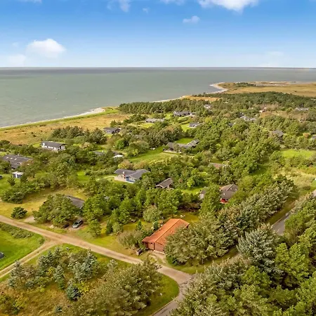 Skrollan - 200m To The Fjord By Interhome